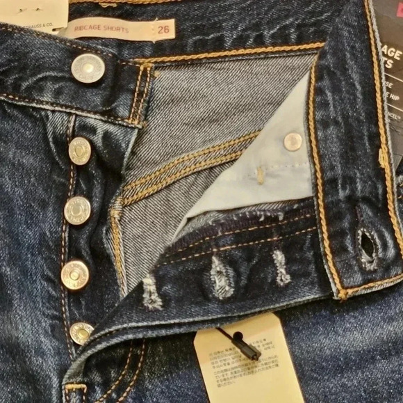 Levi's Premium Ribcage Shorts NWT Super High Rise Button fly Size 26 - Picture 4 of 11